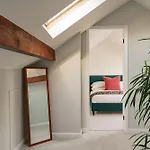 Yewbeck: Brand New, Garden Views * Windermere