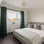Yewbeck: Brand New, Garden Views *