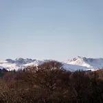 Yewbeck: Brand New, Garden Views Βίλα Windermere