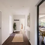 Yewbeck: Brand New, Garden Views Βίλα Windermere