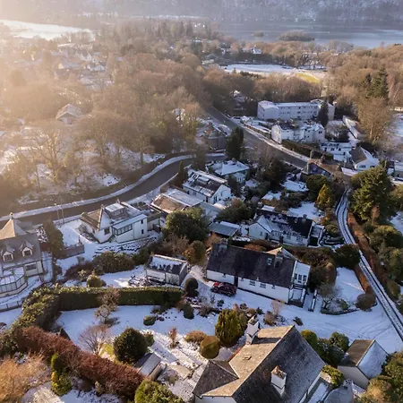 Yewbeck: Brand New, Garden Views Windermere