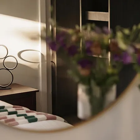 Yewbeck: Brand New, Garden Views Windermere