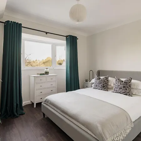 Yewbeck: Brand New, Garden Views *