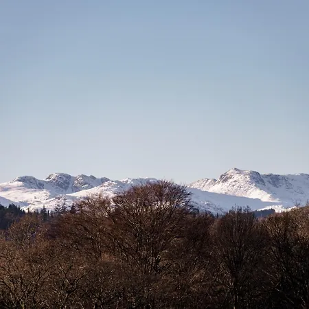 Yewbeck: Brand New, Garden Views Vila Windermere