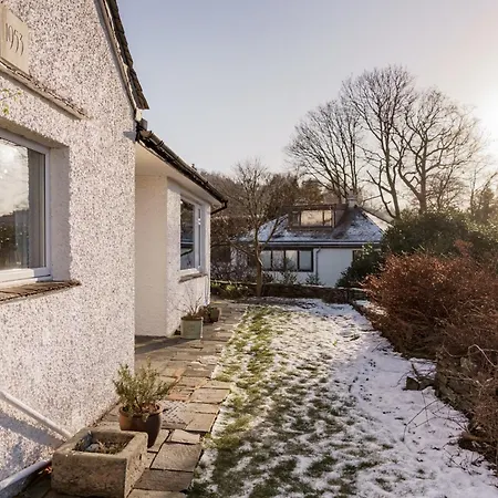 Yewbeck: Brand New, Garden Views Villa Windermere