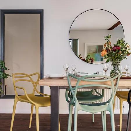 Vila Yewbeck: Brand New, Garden Views *