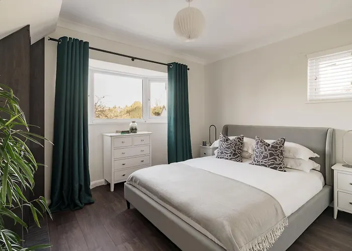 Yewbeck: Brand New, Garden Views *