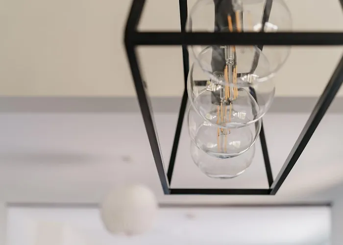 Yewbeck: Brand New, Garden Views * Windermere