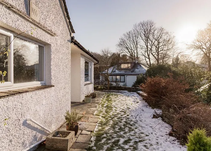 Yewbeck: Brand New, Garden Views Villa Windermere
