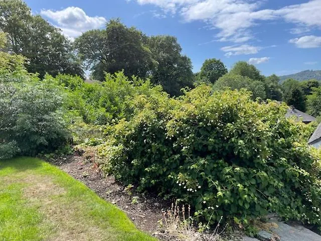 Yewbeck: Brand New, Garden Views Windermere